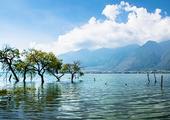 Cycle around Erhai Lake