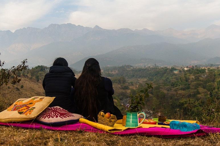 Outdoor picnic, Lodge at Wah