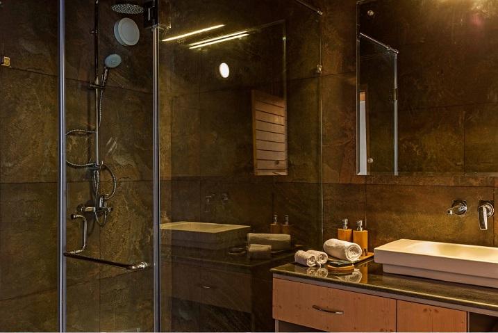 Bathroom, Rakkh Resort