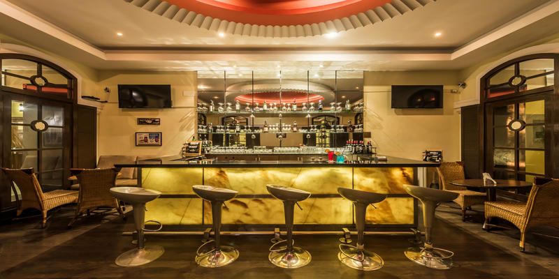 Bar, Royal Orchid Metropole