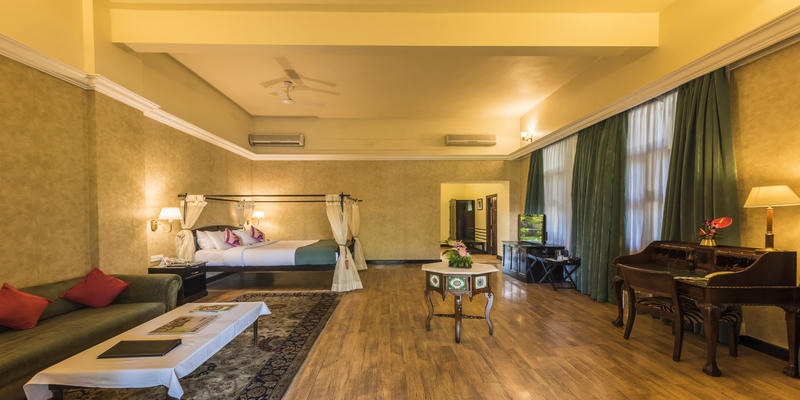 Suite, Royal Orchid Metropole