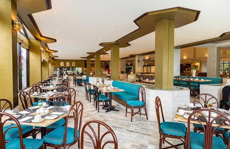 Restaurant, Hotel Himalaya