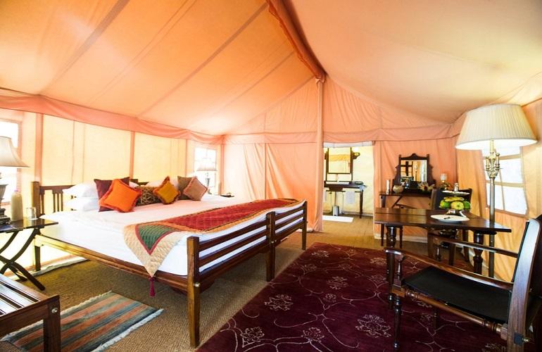 Tent, Dera Amer