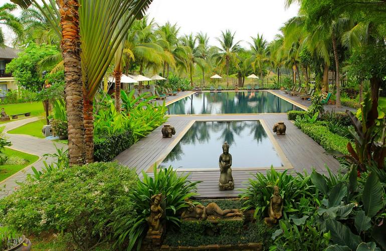 Swimming pool, Royal River Kwai Resort & Spa