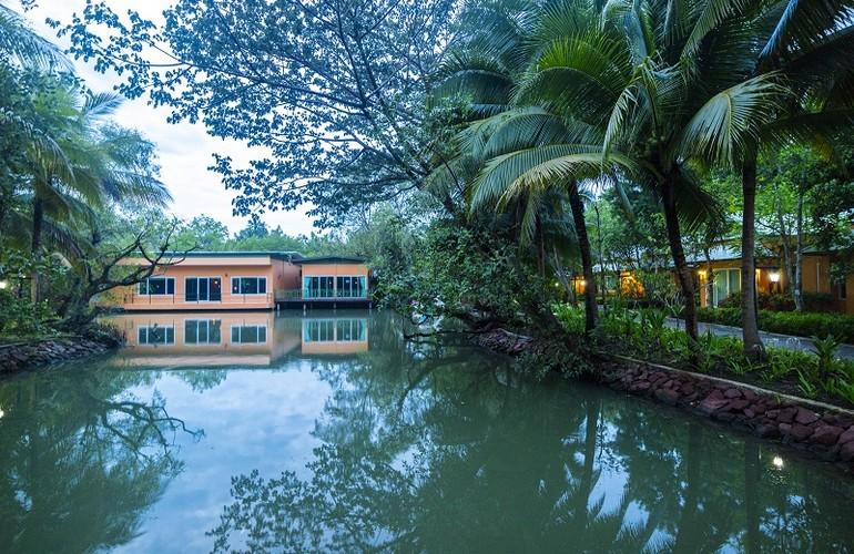 Natural pond, Baan Amphawa Resort & Spa