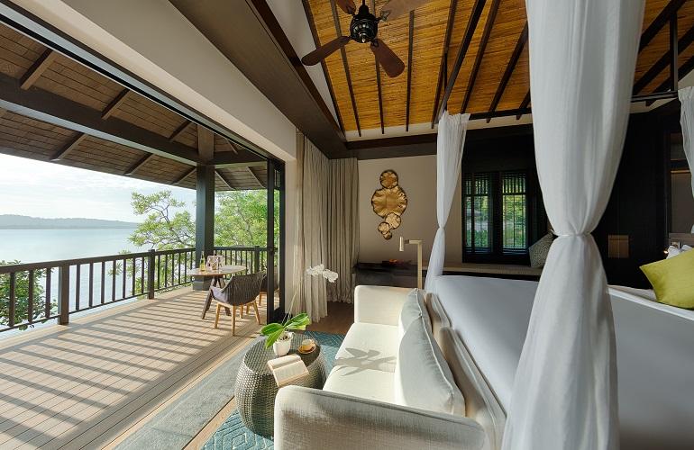 Sunrise/Sunset Ocean Villa, Nam Nghi Resort