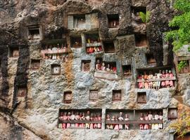 Cliffs old burial site in Tana Toraja, Lemo, Sulawesi