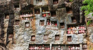 Cliffs old burial site in Tana Toraja, Lemo, Sulawesi