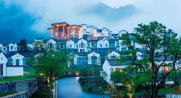 Banyan Tree Huangshan