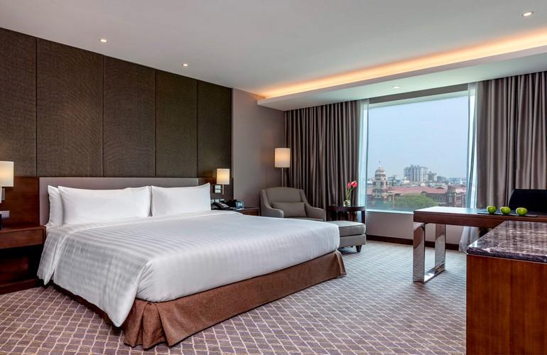 Deluxe Room, Pullman Yangon Centrepoint