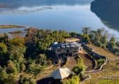 The Pavilions Himalayas Lake View 