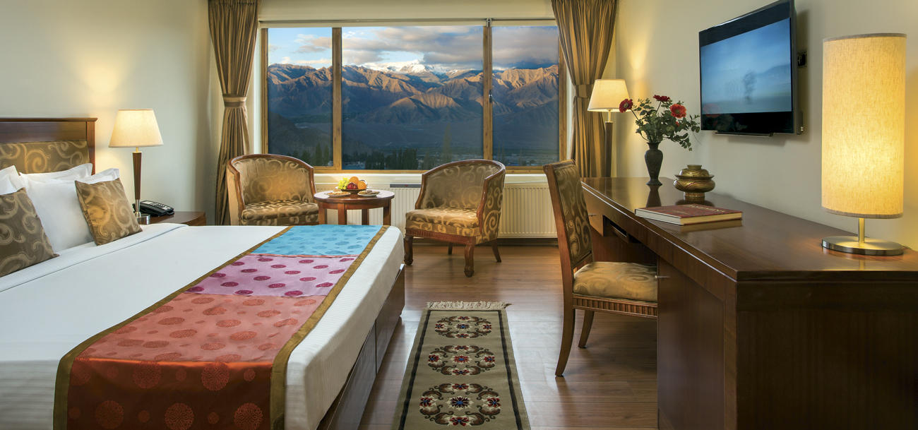 Room, Grand Dragon