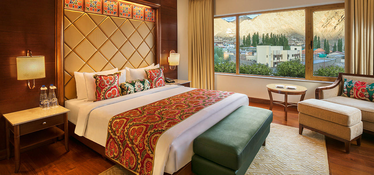 Room, Grand Dragon