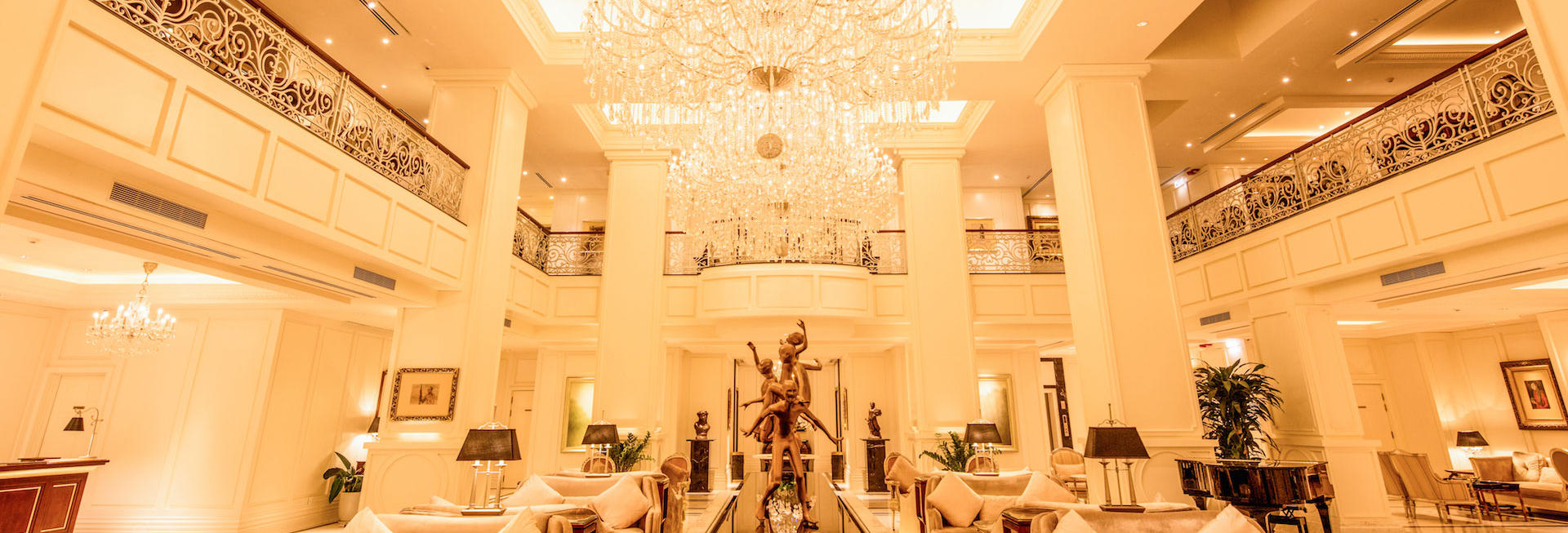 Apricot Hotel