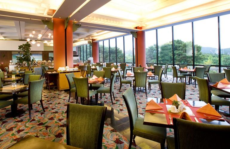 Daisy Restaurant, Commodore Hotel