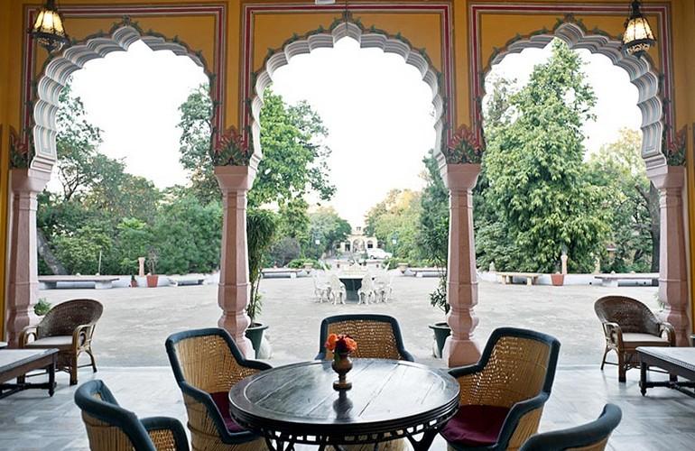 Courtyard, Narain Niwas Palace