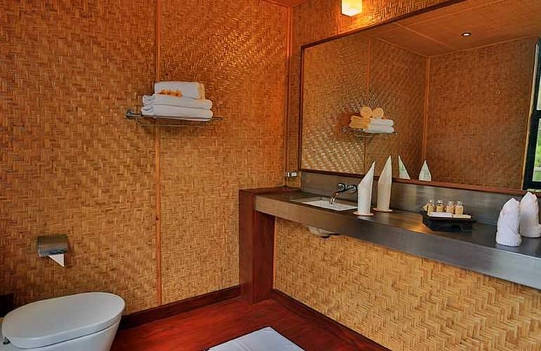 Bathroom, The Rainforest Ecolodge