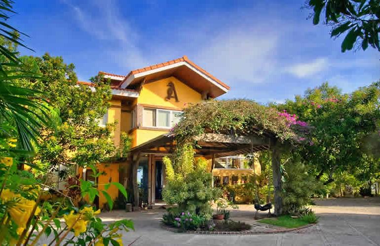 Entrance, Amarela Resort