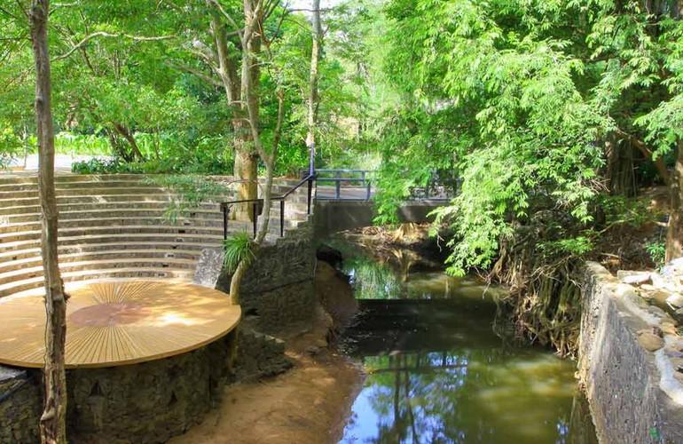 Open-Air Theatre, Grand Udawalawe Safari Resort