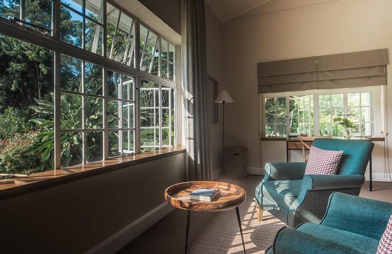Bedroom, Nine Skies