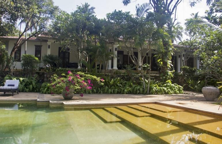 Swimming Pool, Why House