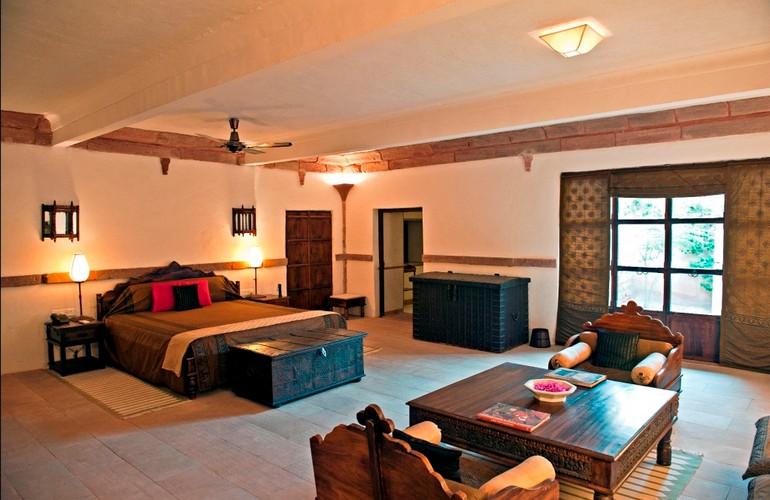 Bedroom, Ranvas
