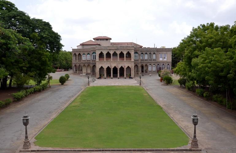 Nilambag Palace