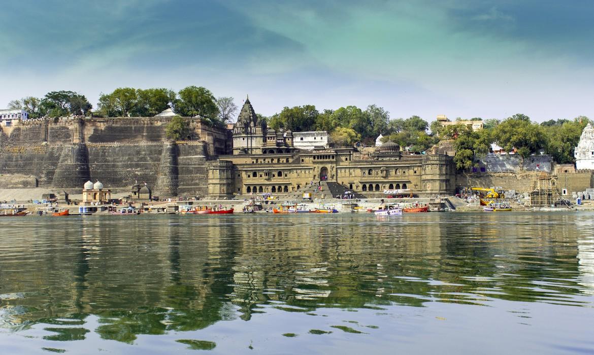 Maheshwar Ghats