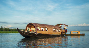Song Xanh Sampan