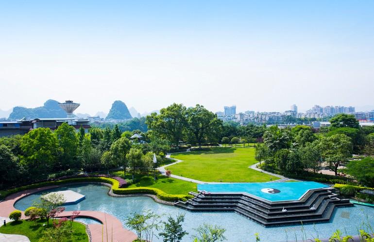 Swimming Pool, Shangri-La Hotel Guilin