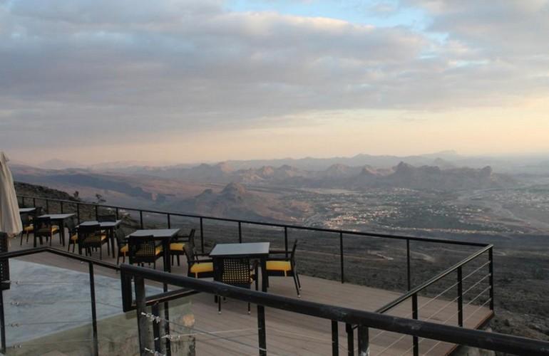 Terrace, The View