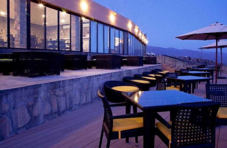 Terrace, The View
