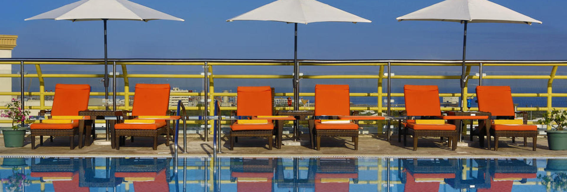 City Seasons Hotel