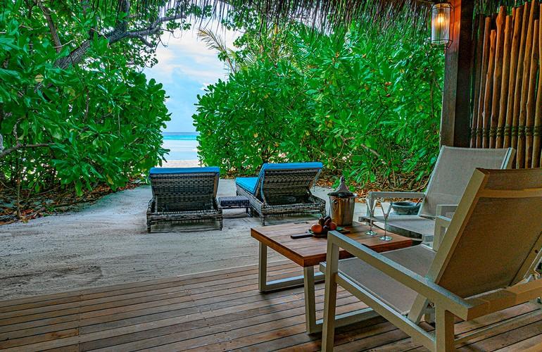 Beach Villa, Constance Moofushi