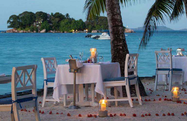 Dining, Paradise Sun