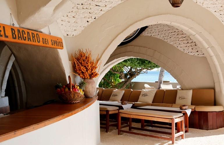 Bar, Nika Island Resort & Spa
