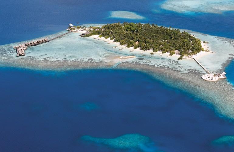 Nika Island Resort & Spa