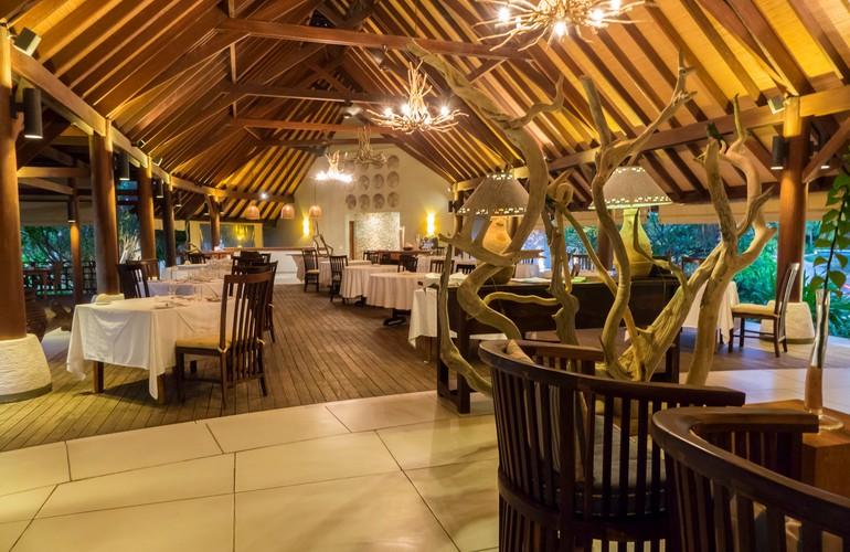 Restaurant, Denis Private Island