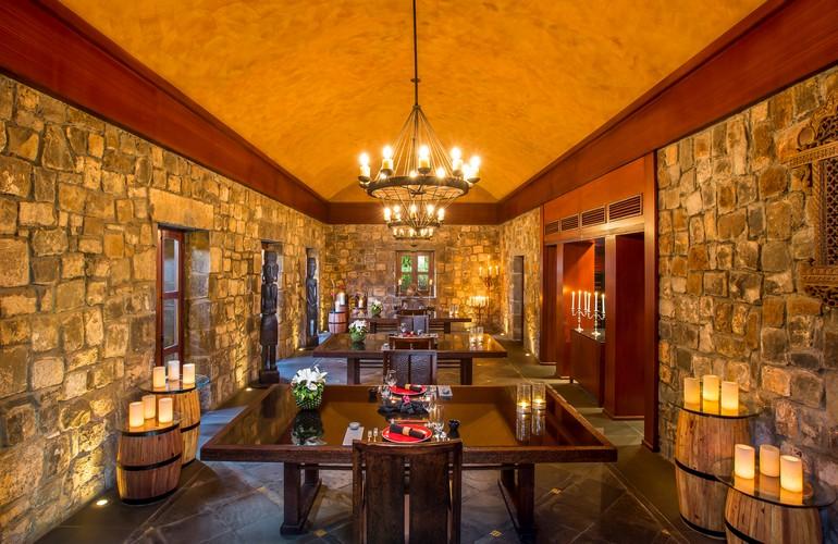 The Gunpowder Room, The Oberoi Beach Resort