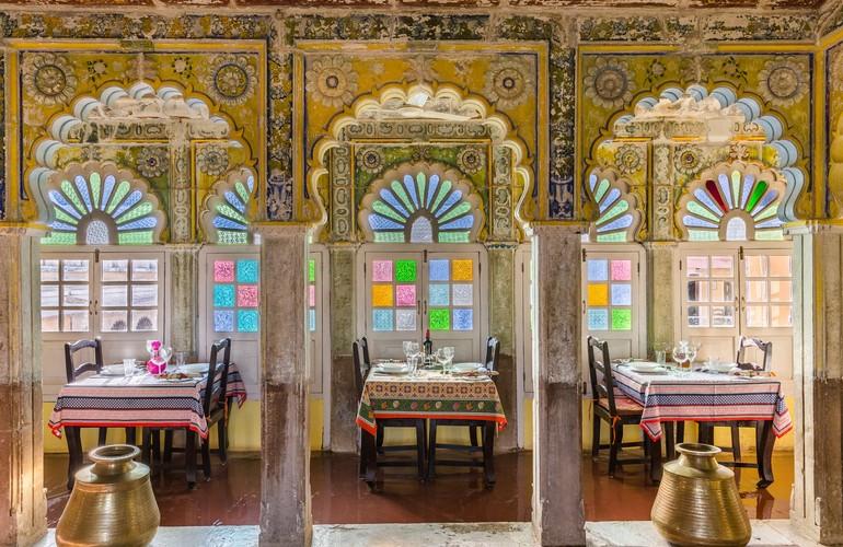 Dining, Chanoud Garh