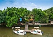 An Lam Retreats Saigon River