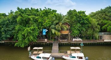 An Lam Retreats Saigon River