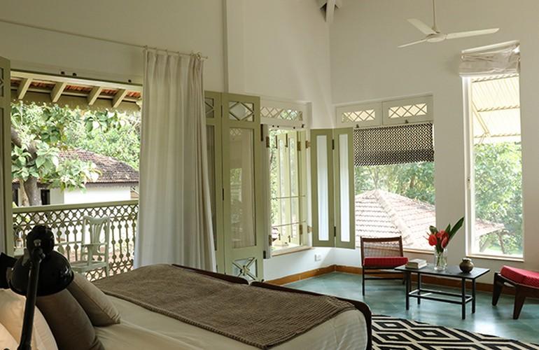 Bedroom, The Postcard Velha
