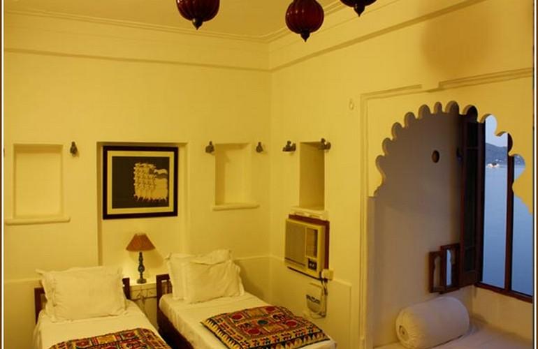 Bedroom, Kankarwa Haveli