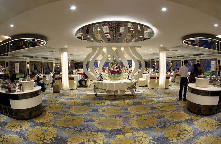 Dining area, Victoria Anna