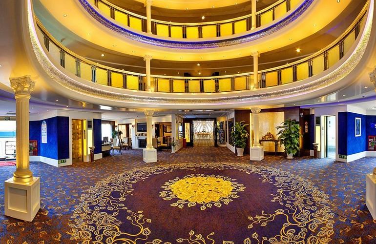 Lobby, Victoria Anna