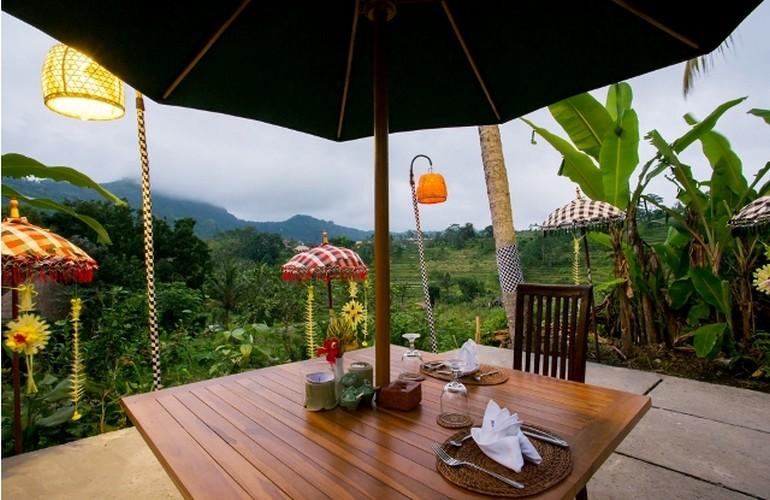 Dining with views, Subak Tabola Villa