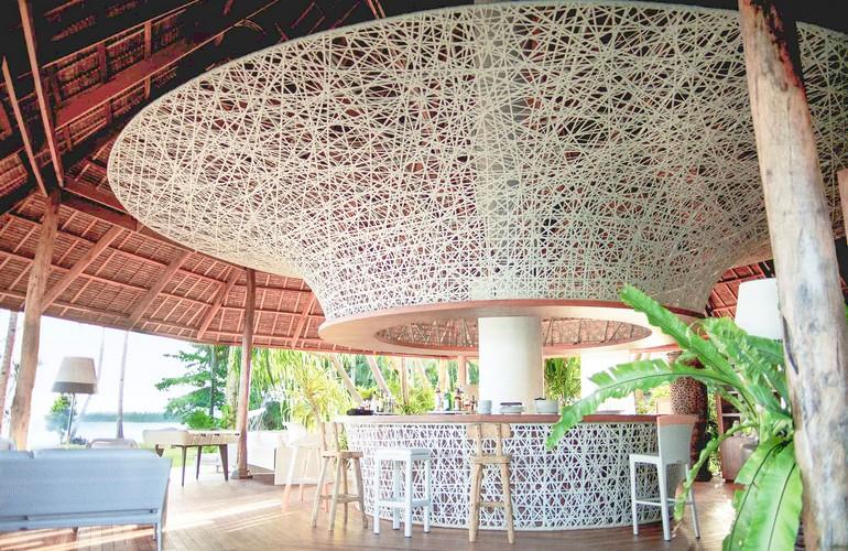 Bar, Nay Palad Hideaway