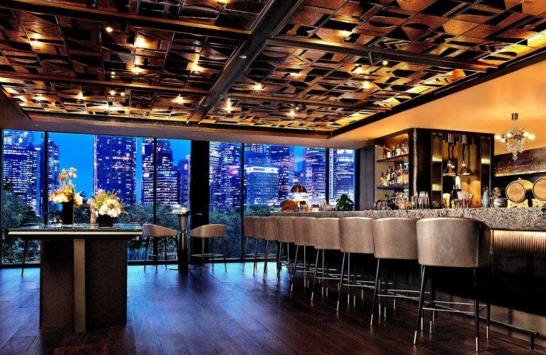 Mo Bar, Mandarin Oriental