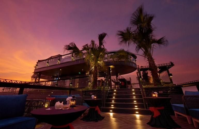 Lighthouse Sky Bar, La Siesta Premium Hang Be